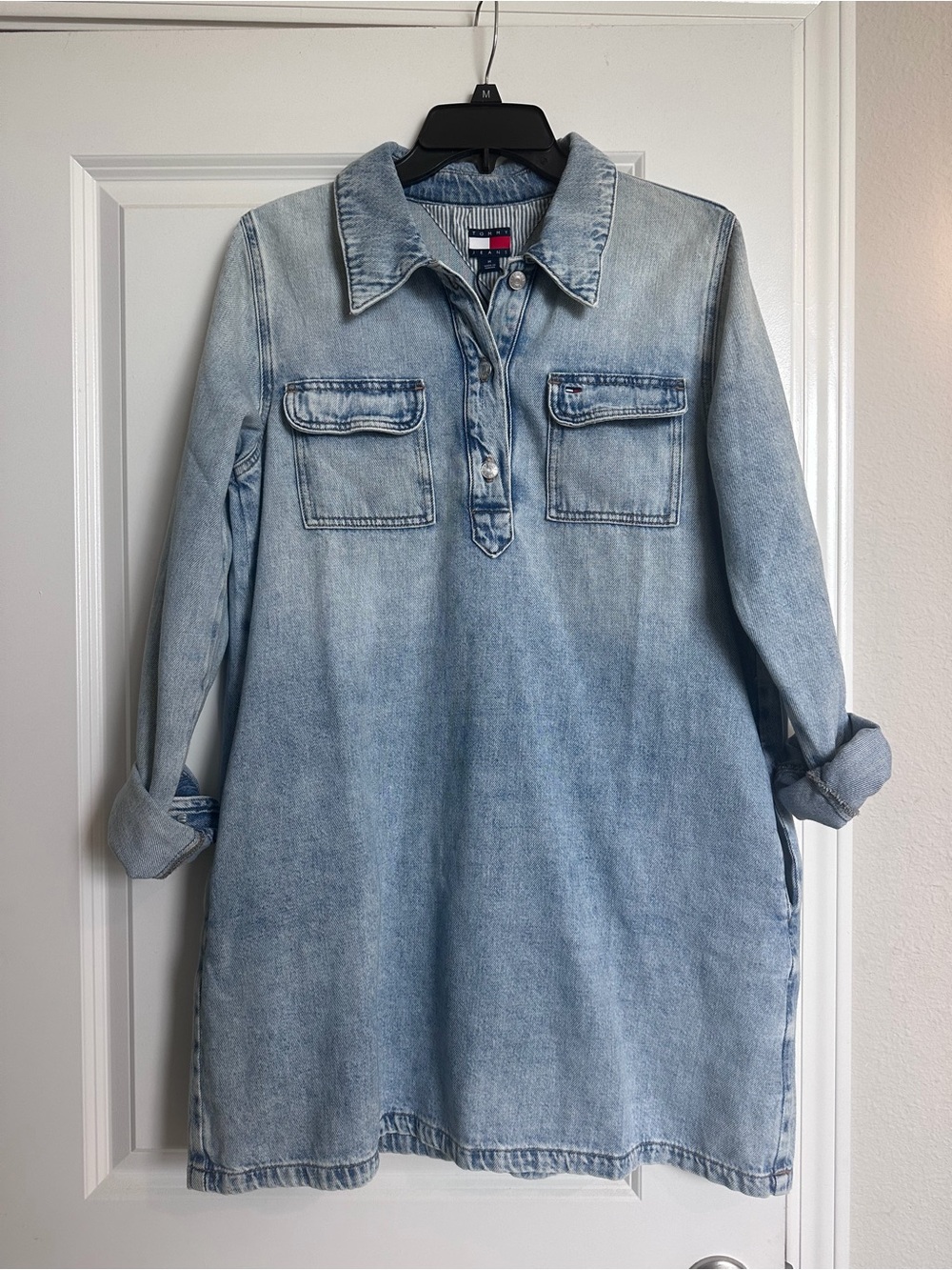 NEVER WORN Tommy Hilfiger Light Blue Denim Shirt Dress with Chest Pockets